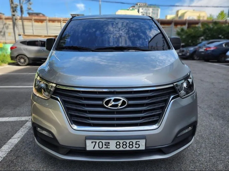 Hyundai Starex