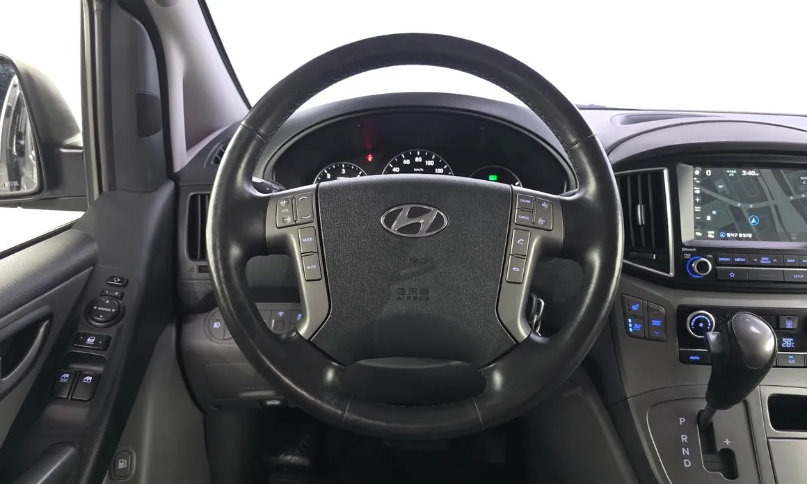 Hyundai Starex