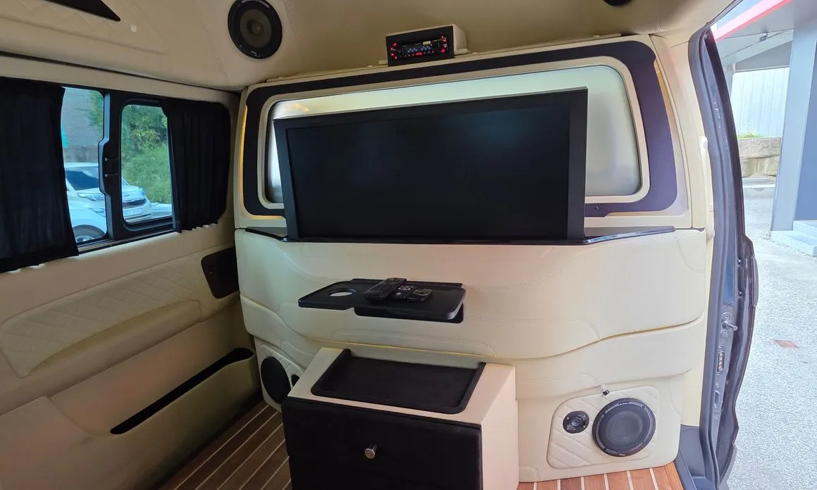 Hyundai Starex