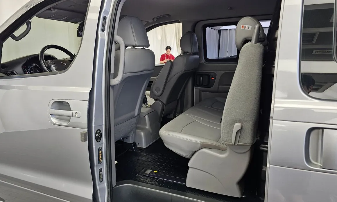 Hyundai Starex