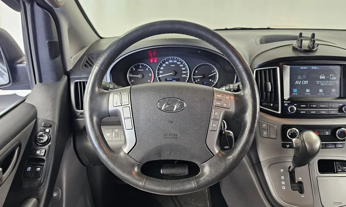 Hyundai Starex