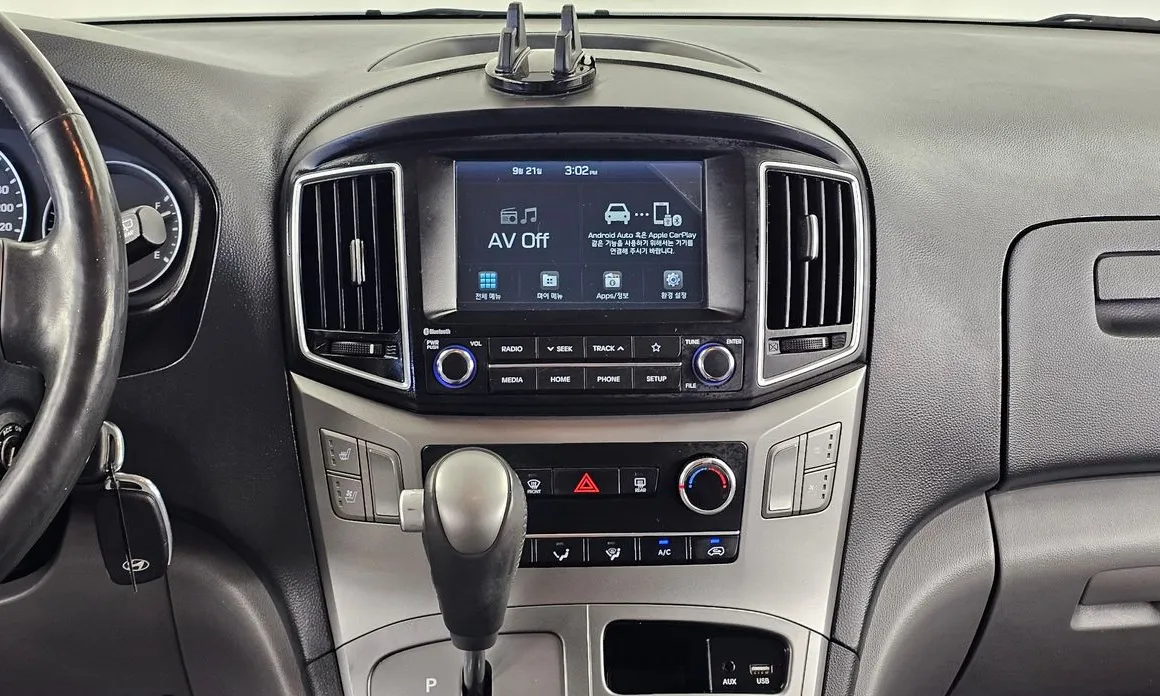 Hyundai Starex