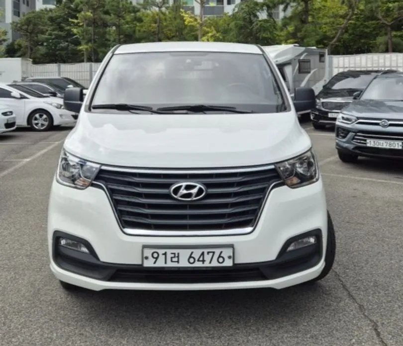 Hyundai Starex