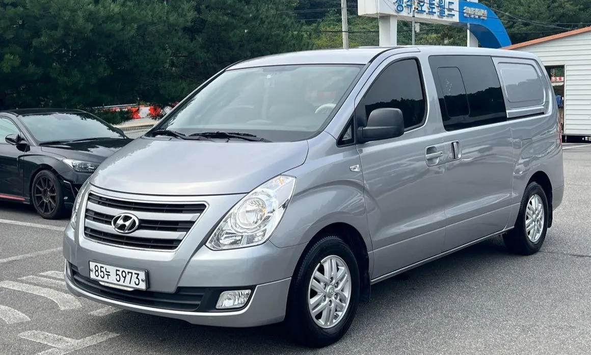 Hyundai Starex