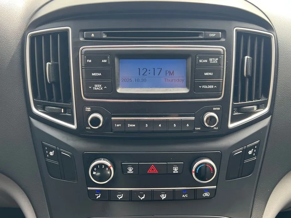 Hyundai Starex