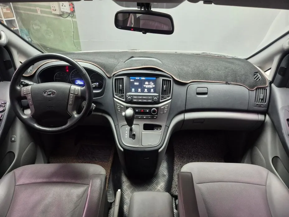 Hyundai Starex