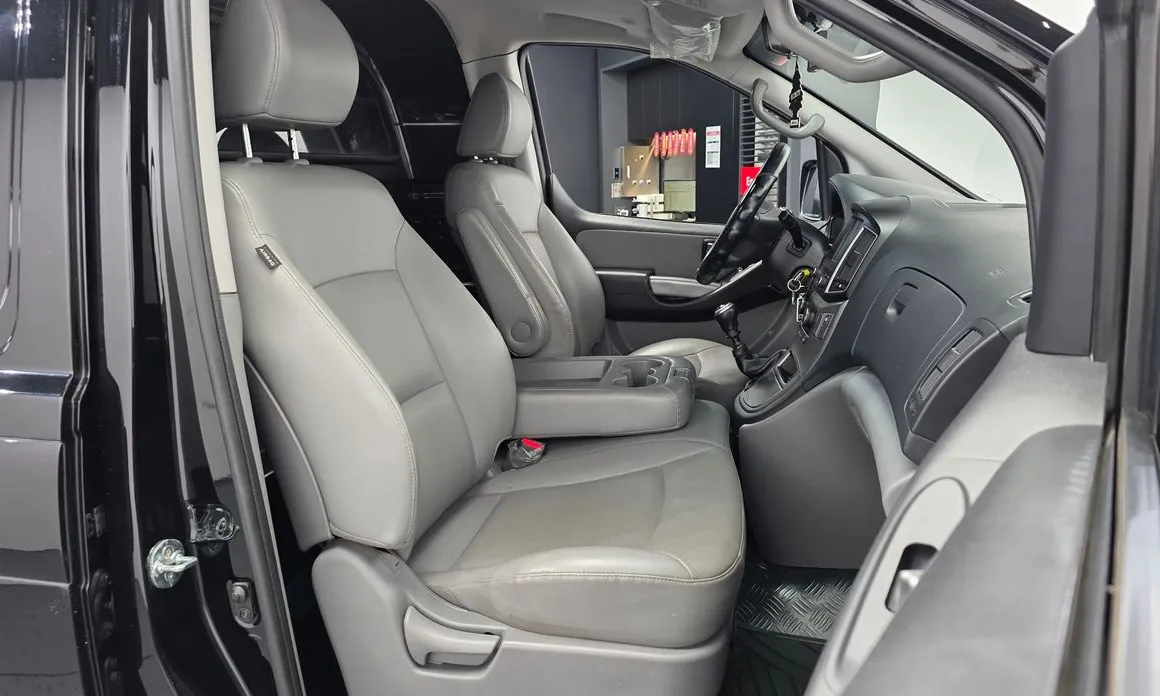 Hyundai Starex