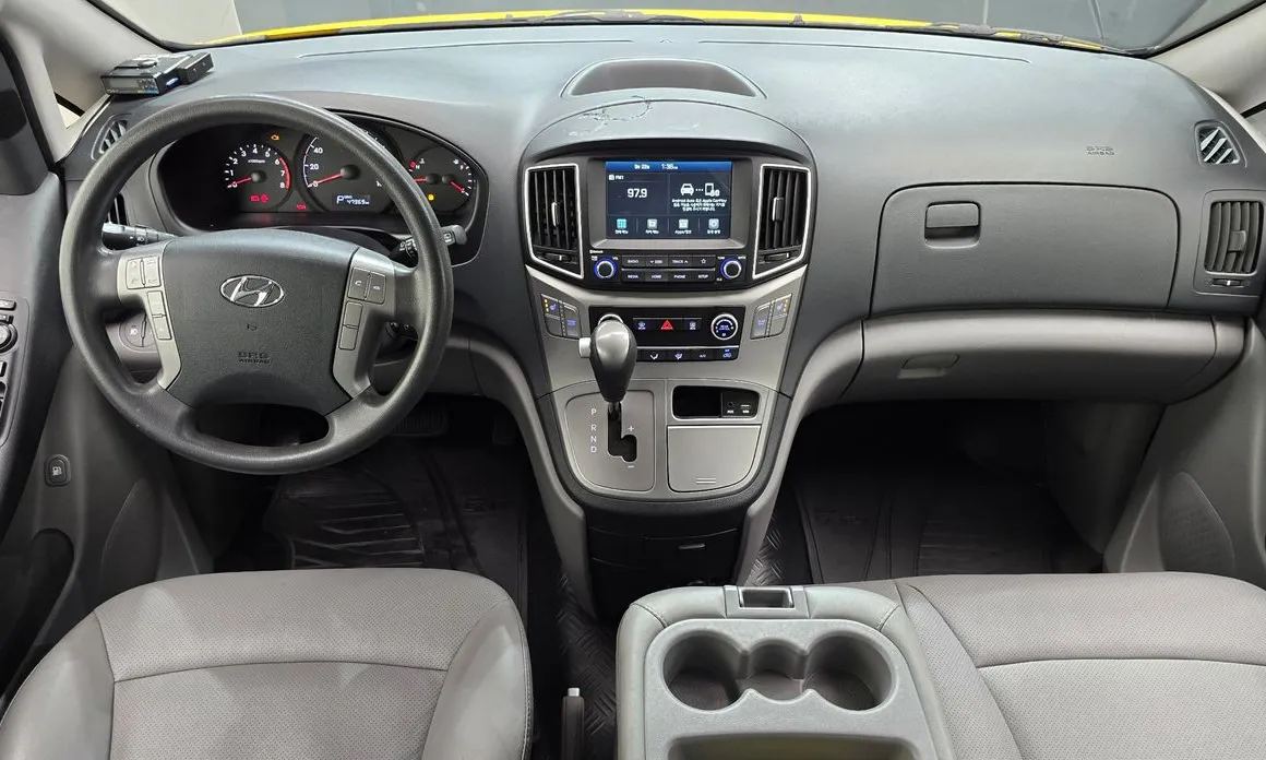 Hyundai Starex