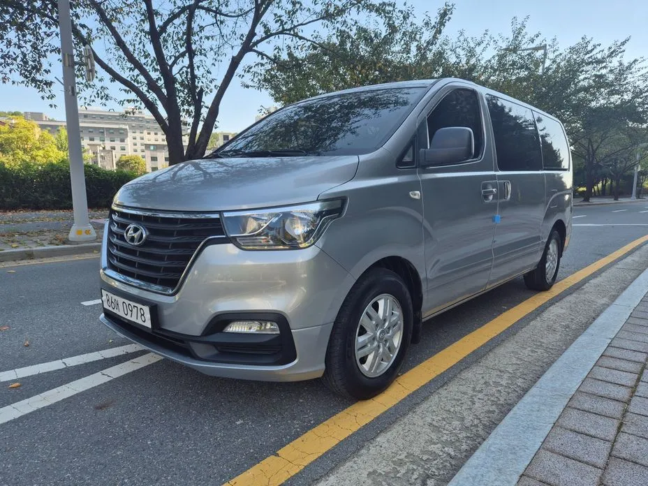 Hyundai Starex