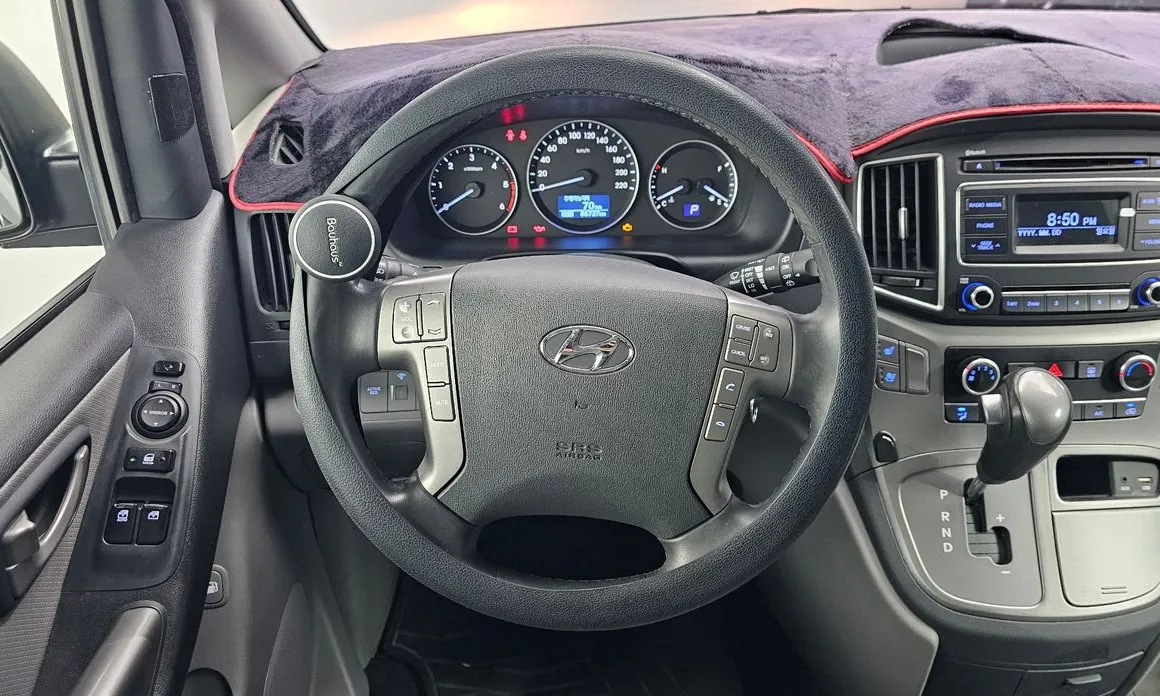 Hyundai Starex