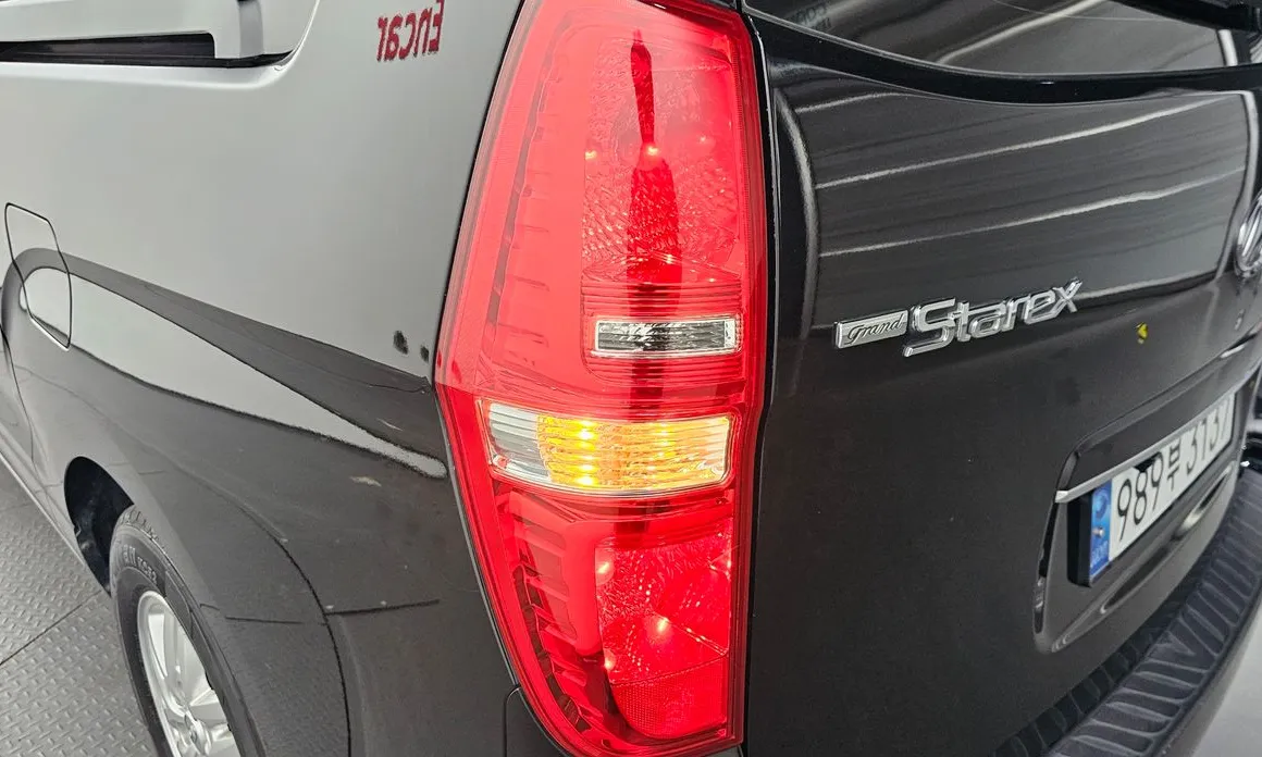 Hyundai Starex