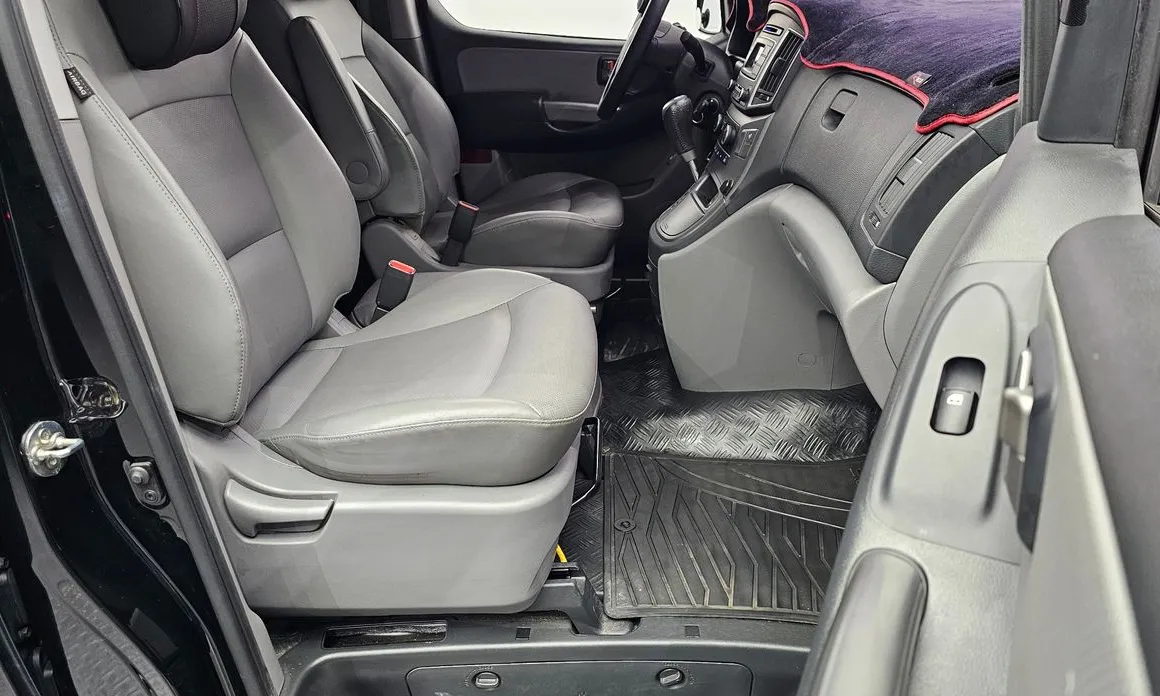 Hyundai Starex