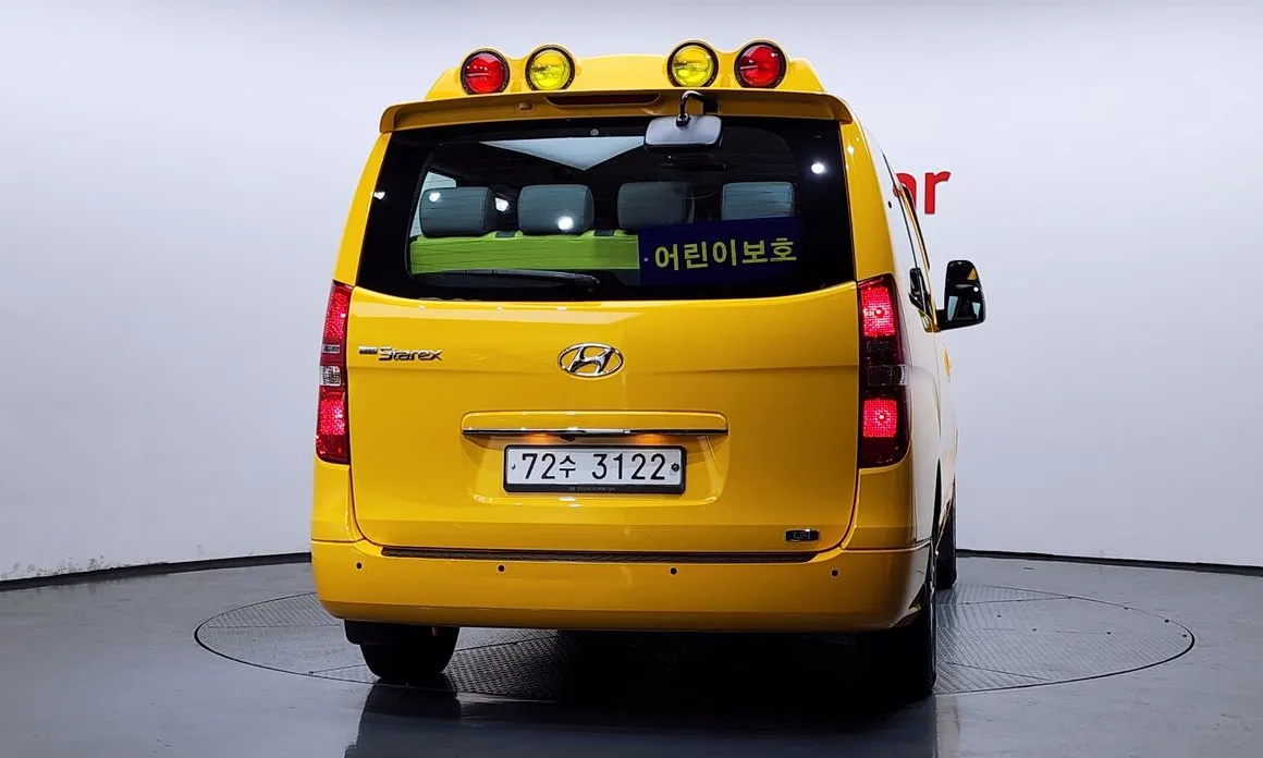 Hyundai Starex