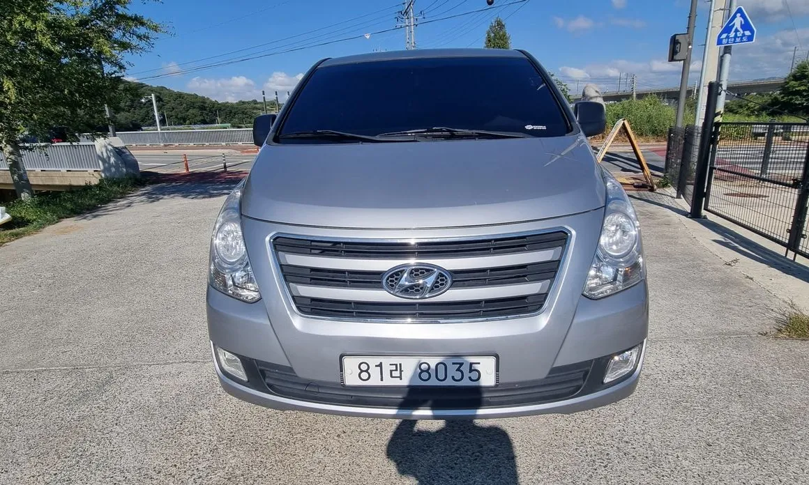 Hyundai Starex