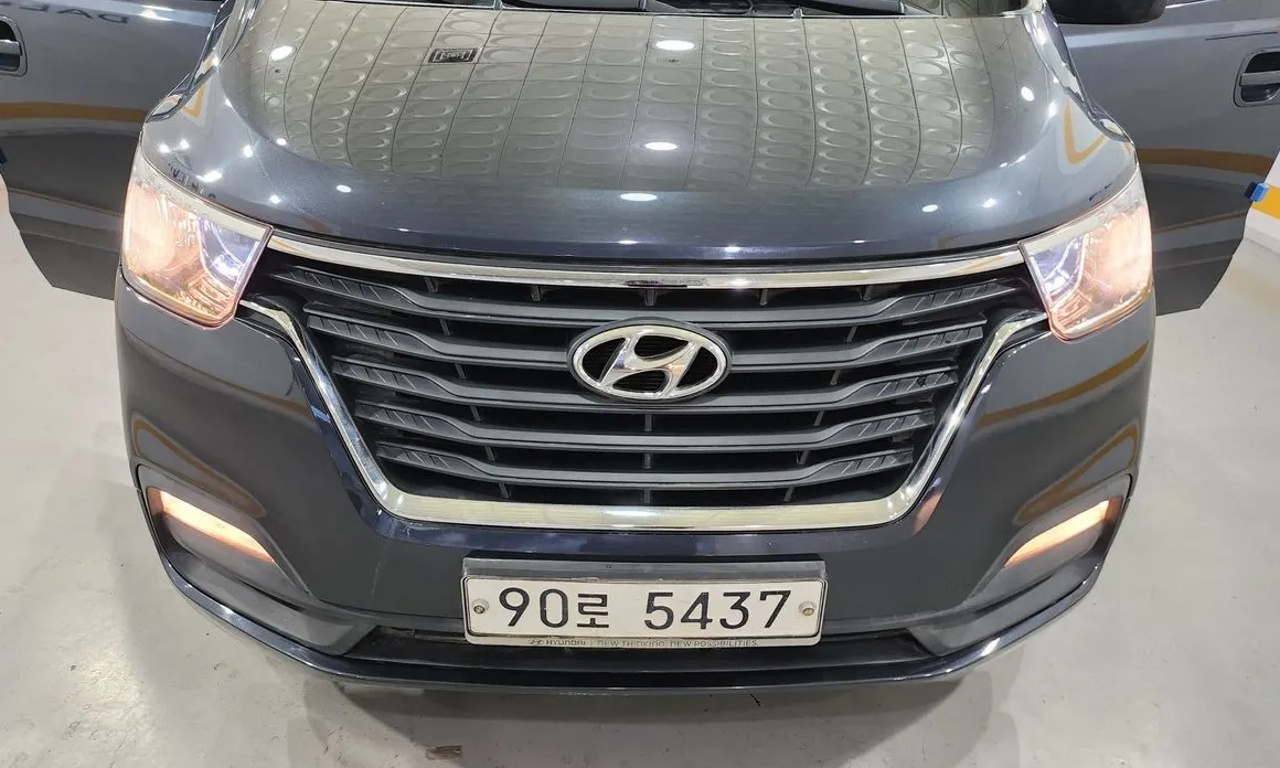 Hyundai Starex