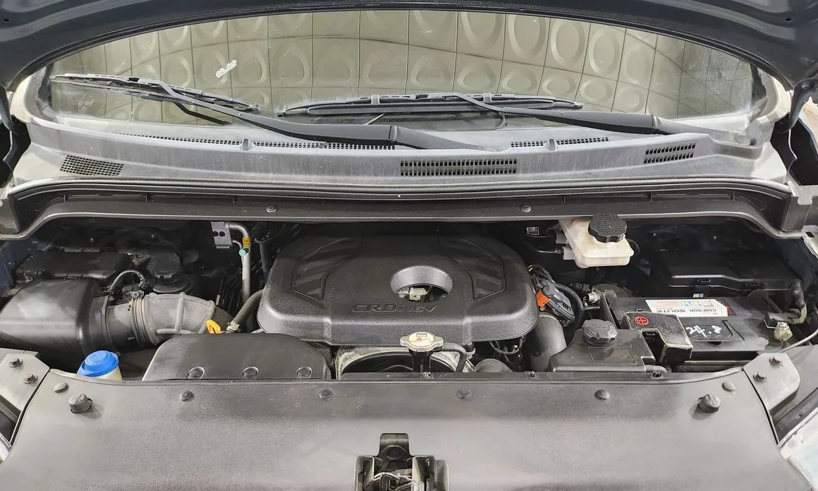 Hyundai Starex