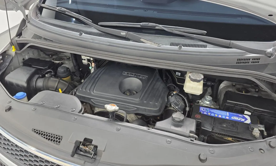 Hyundai Starex