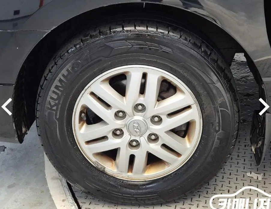 Hyundai Starex
