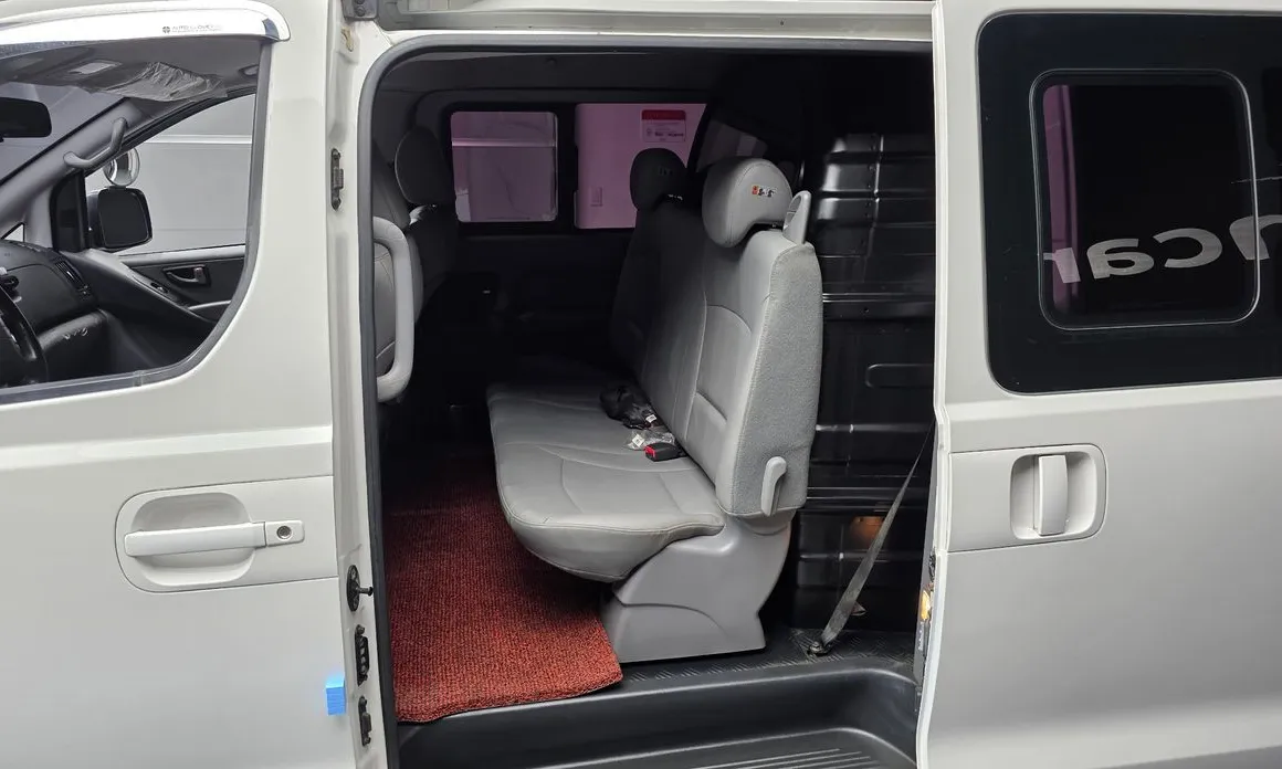 Hyundai Starex