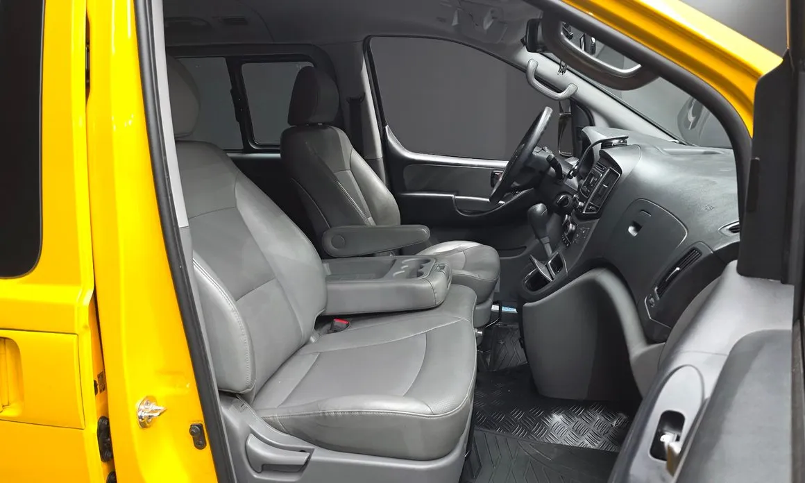 Hyundai Starex