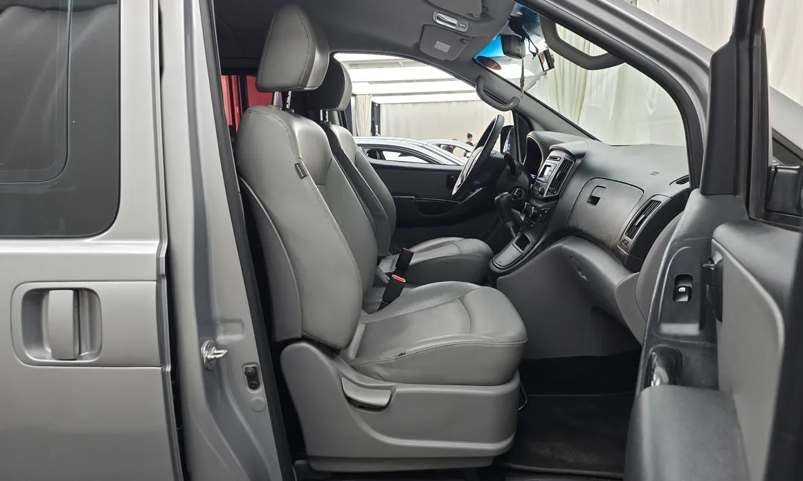 Hyundai Starex