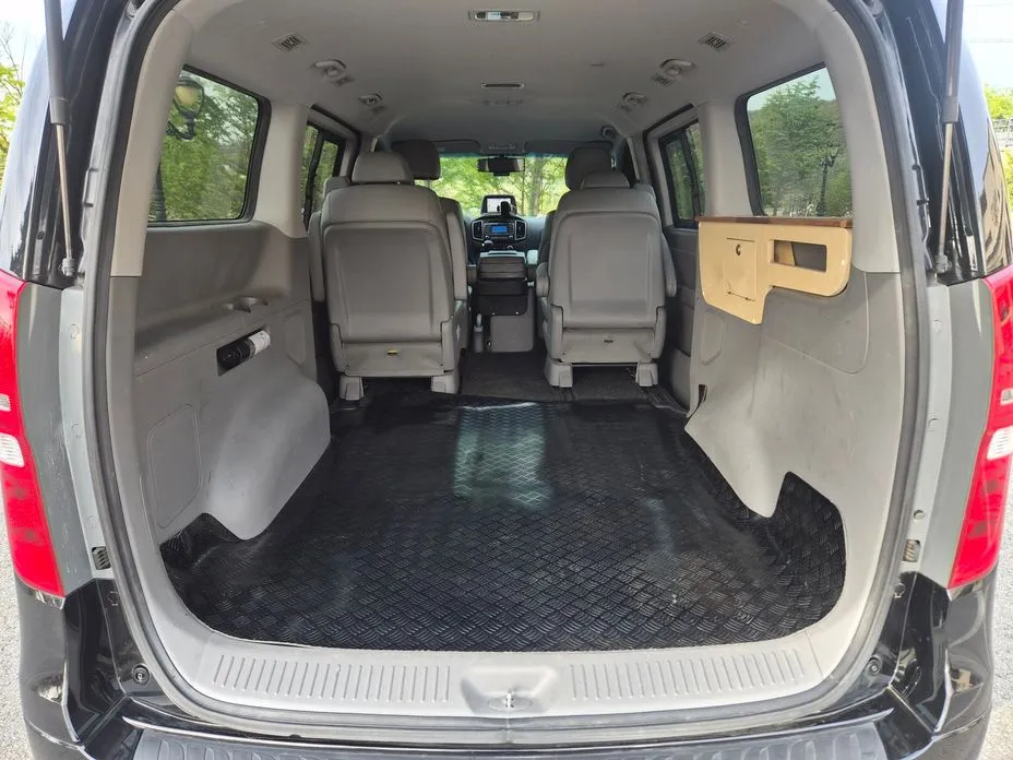 Hyundai Starex