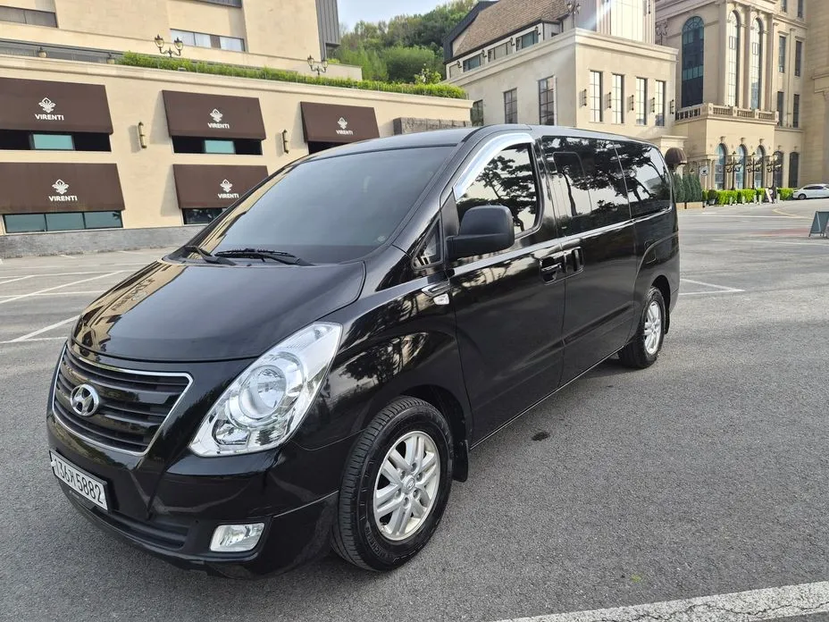 Hyundai Starex