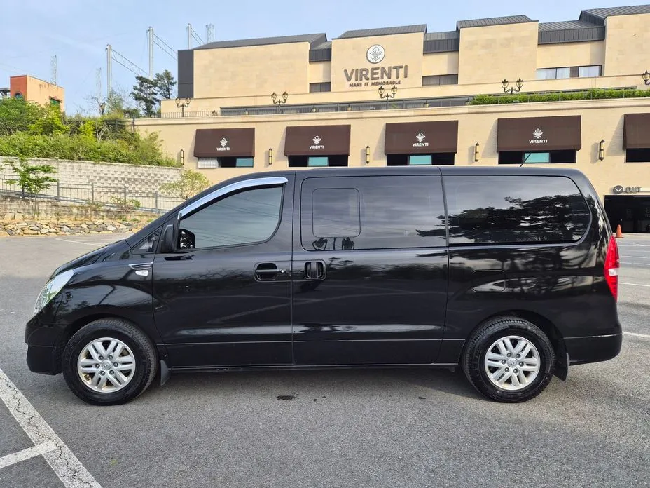 Hyundai Starex