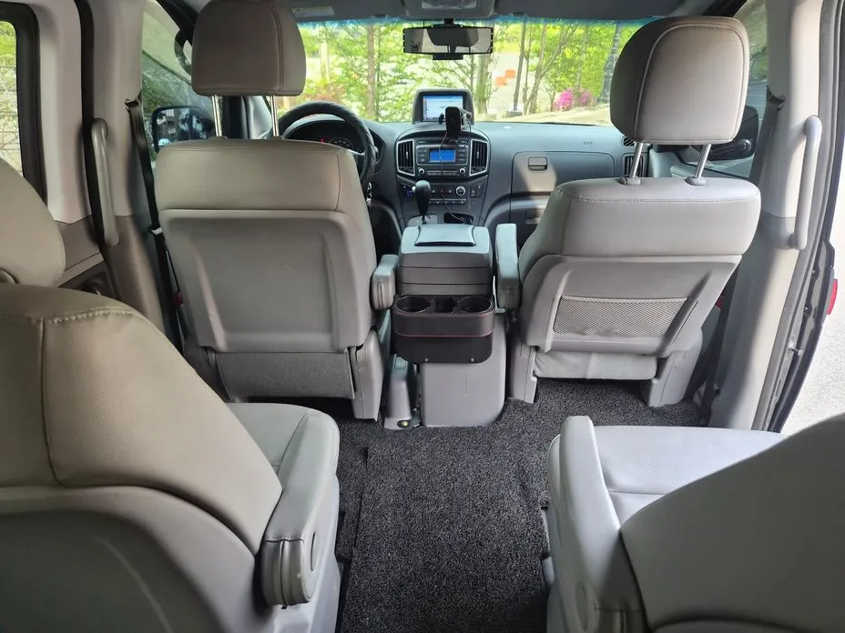 Hyundai Starex