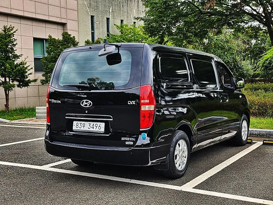 Hyundai Starex
