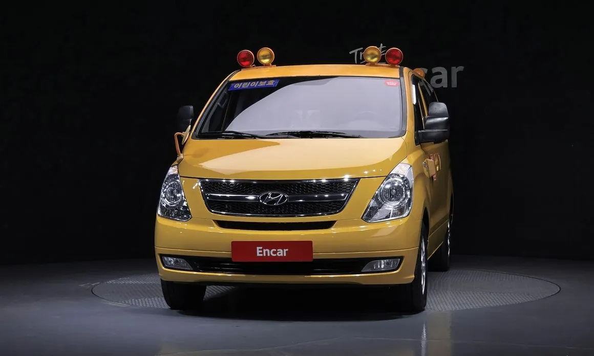Hyundai Starex