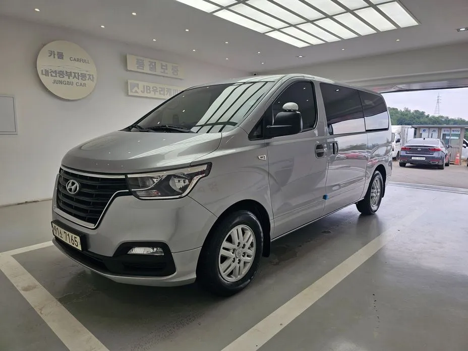 Hyundai Starex