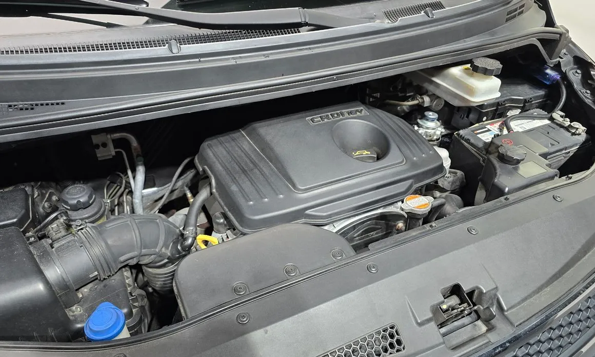 Hyundai Starex