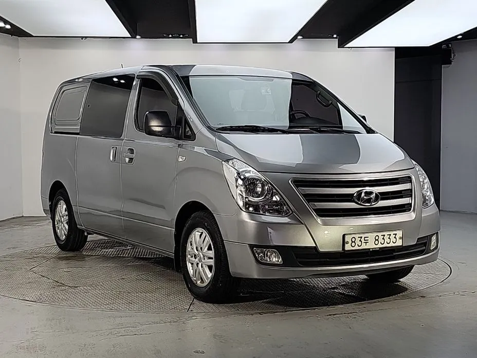 Hyundai Starex
