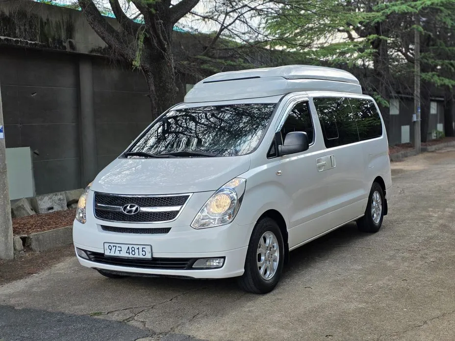 Hyundai Starex