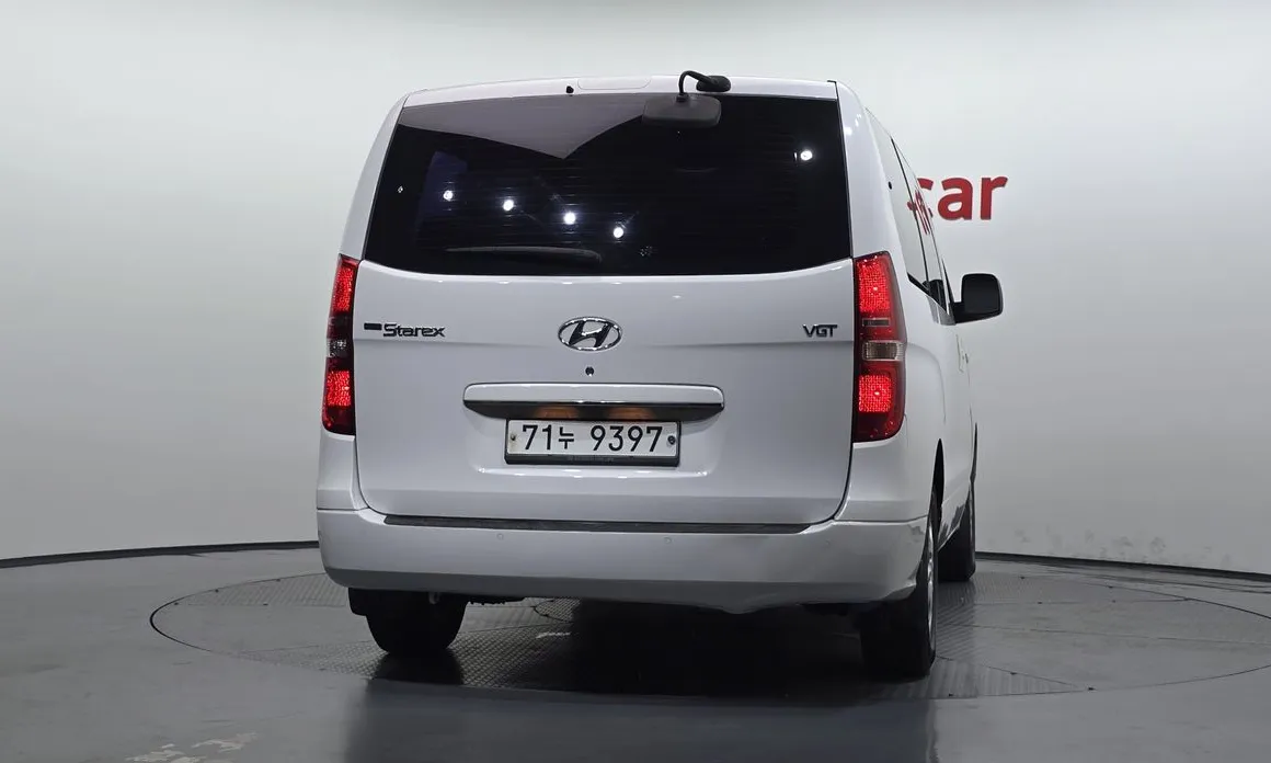 Hyundai Starex