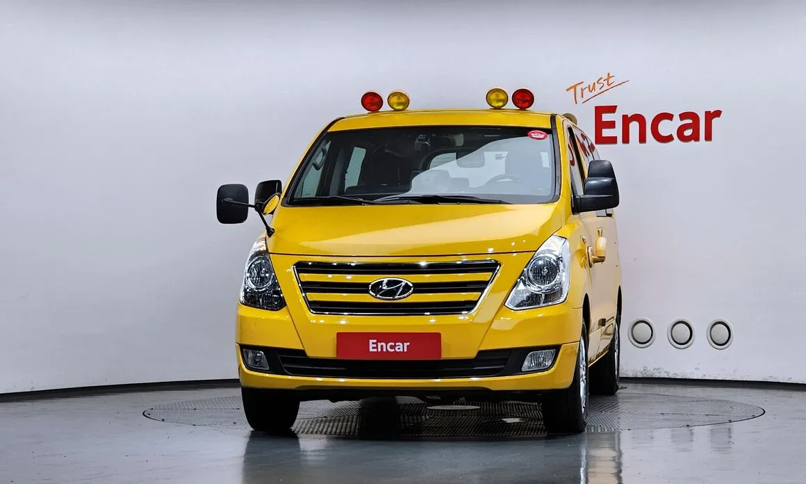 Hyundai Starex