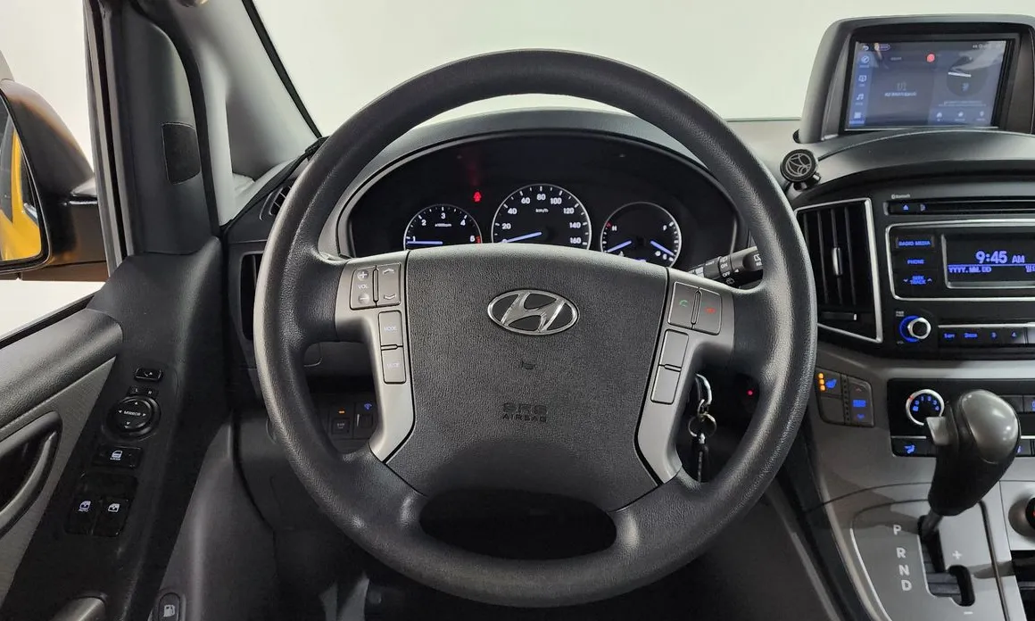Hyundai Starex