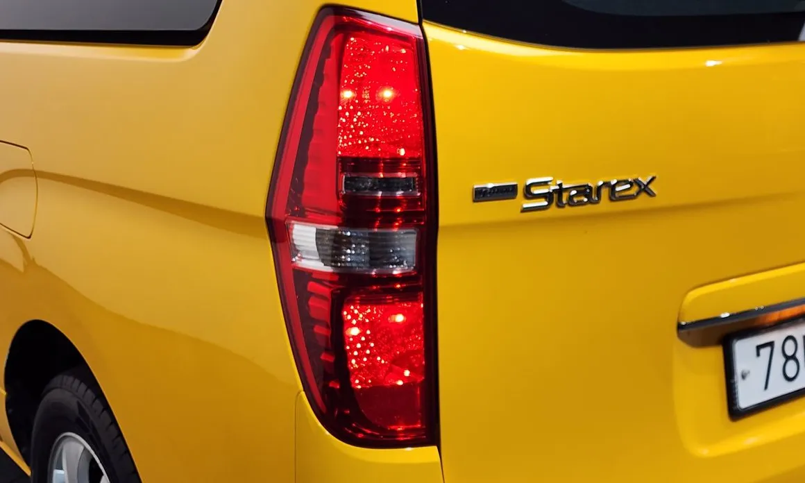 Hyundai Starex