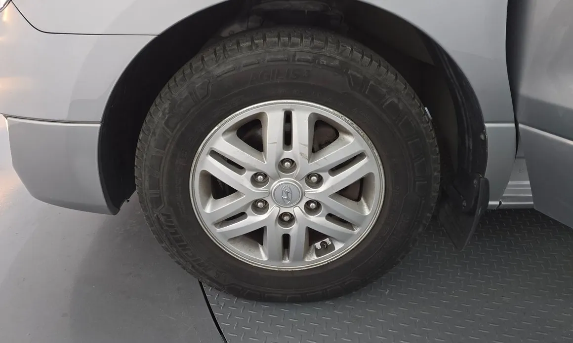 Hyundai Starex
