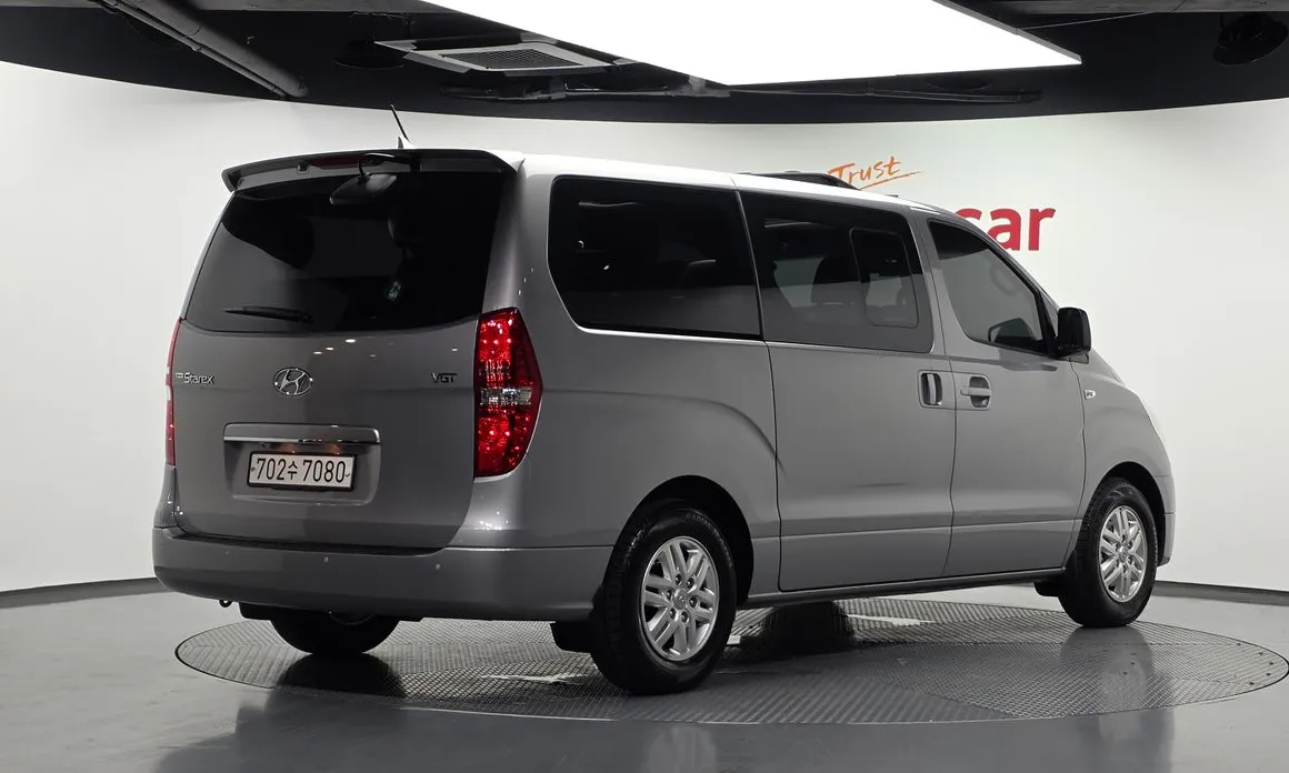 Hyundai Starex