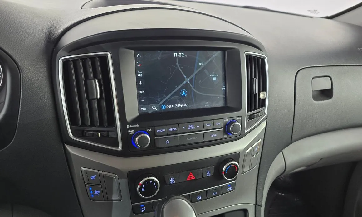 Hyundai Starex