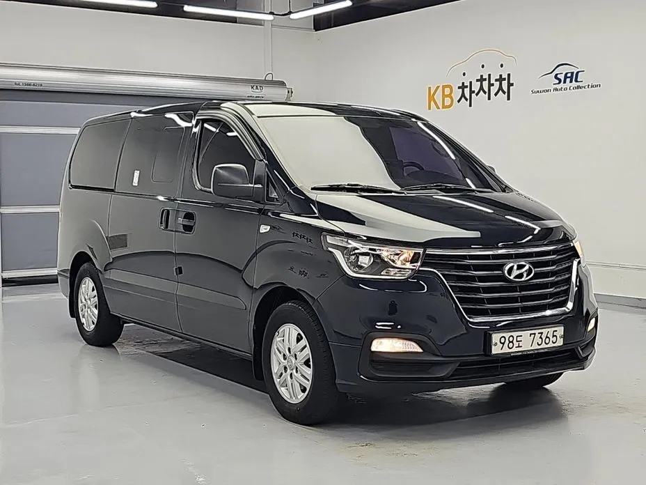 Hyundai Starex