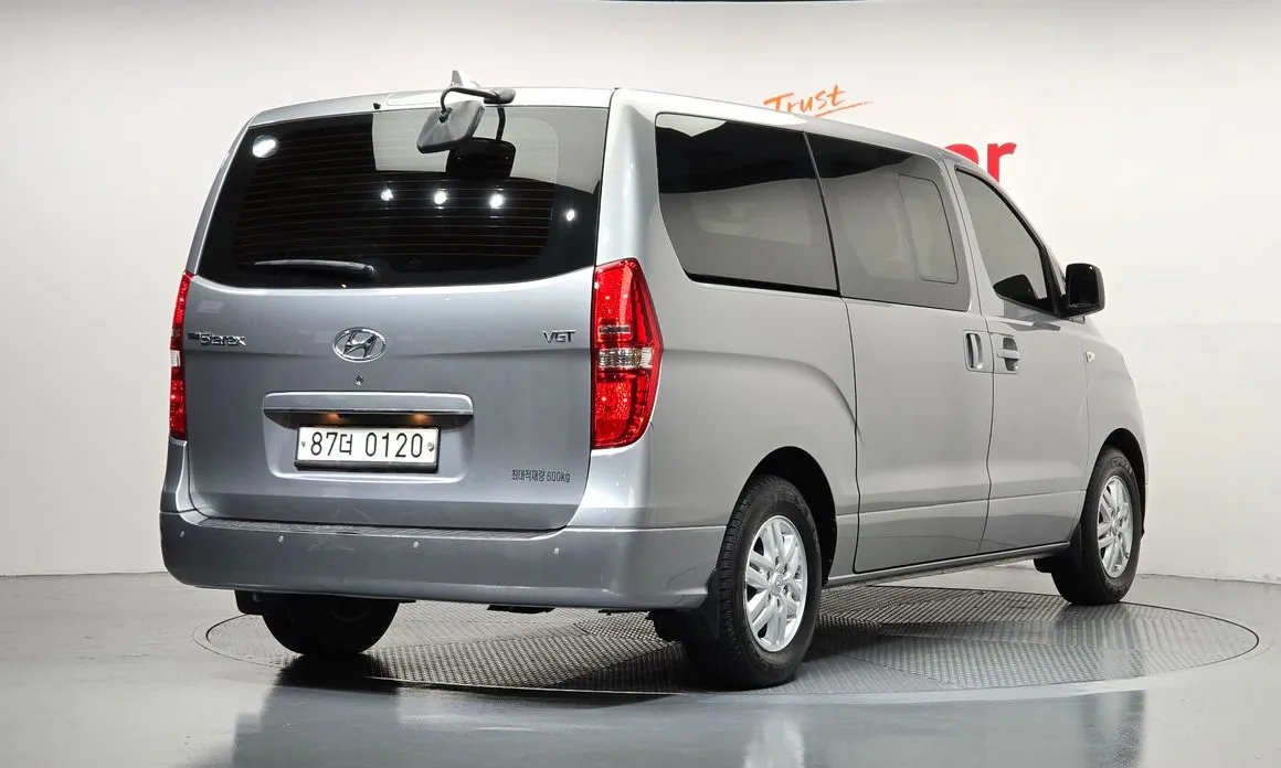 Hyundai Starex