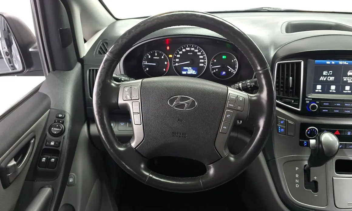Hyundai Starex