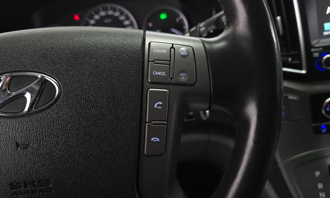 Hyundai Starex