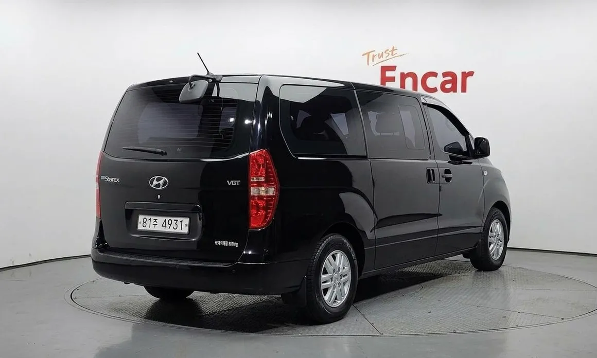 Hyundai Starex