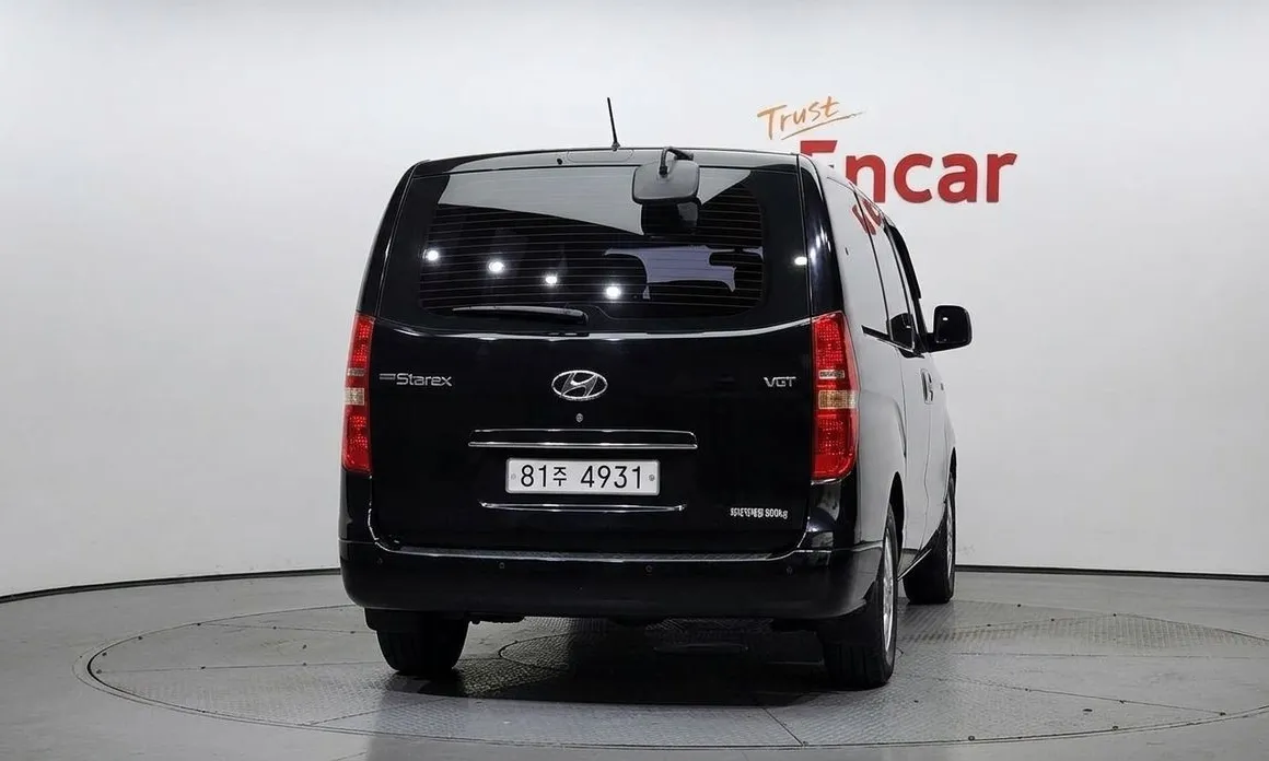 Hyundai Starex