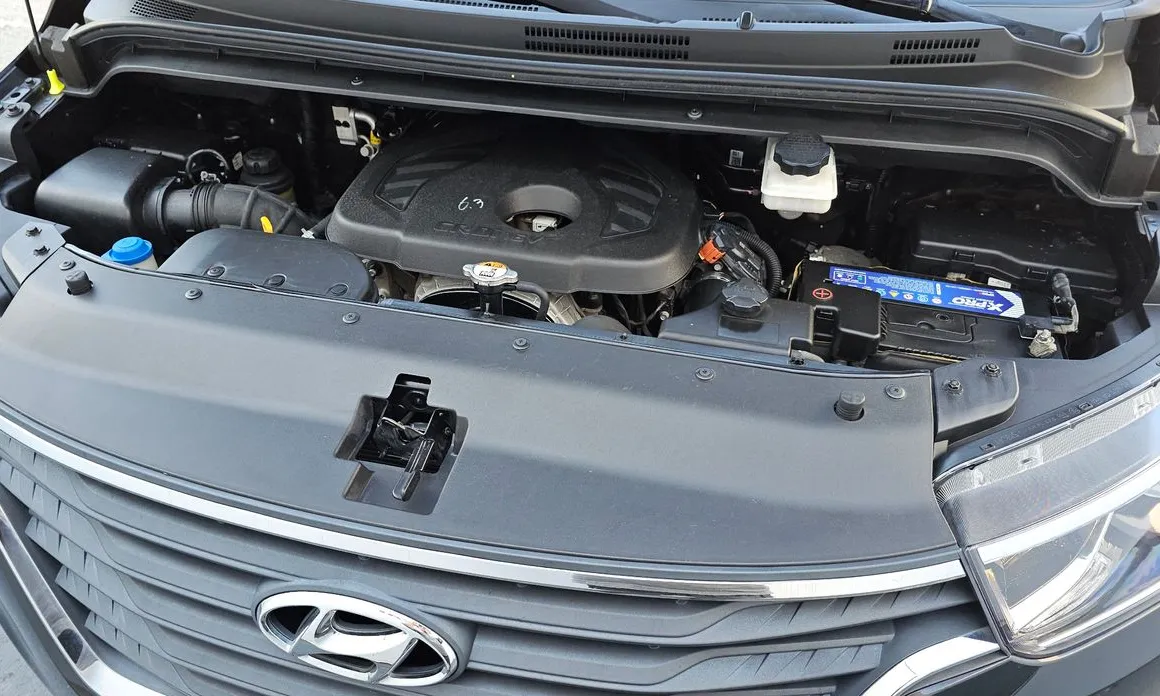Hyundai Starex