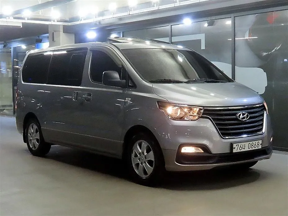Hyundai Starex